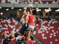 FB体育官网-年度焦点之战之夜，欧文连续得分拉开差距