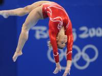 FB体育在线-拉亚统治全场，喀麦隆决胜局带走日本，非洲雄狮的坚韧与战术智慧