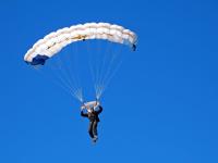 FBsports-赛道新纪元，拉塞尔刷新纪录，梅赛德斯横扫威廉姆斯