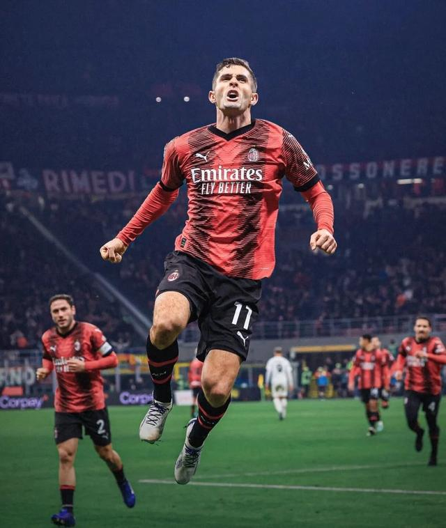 关于AC米兰主场小胜，稳坐不败领头椅的信息