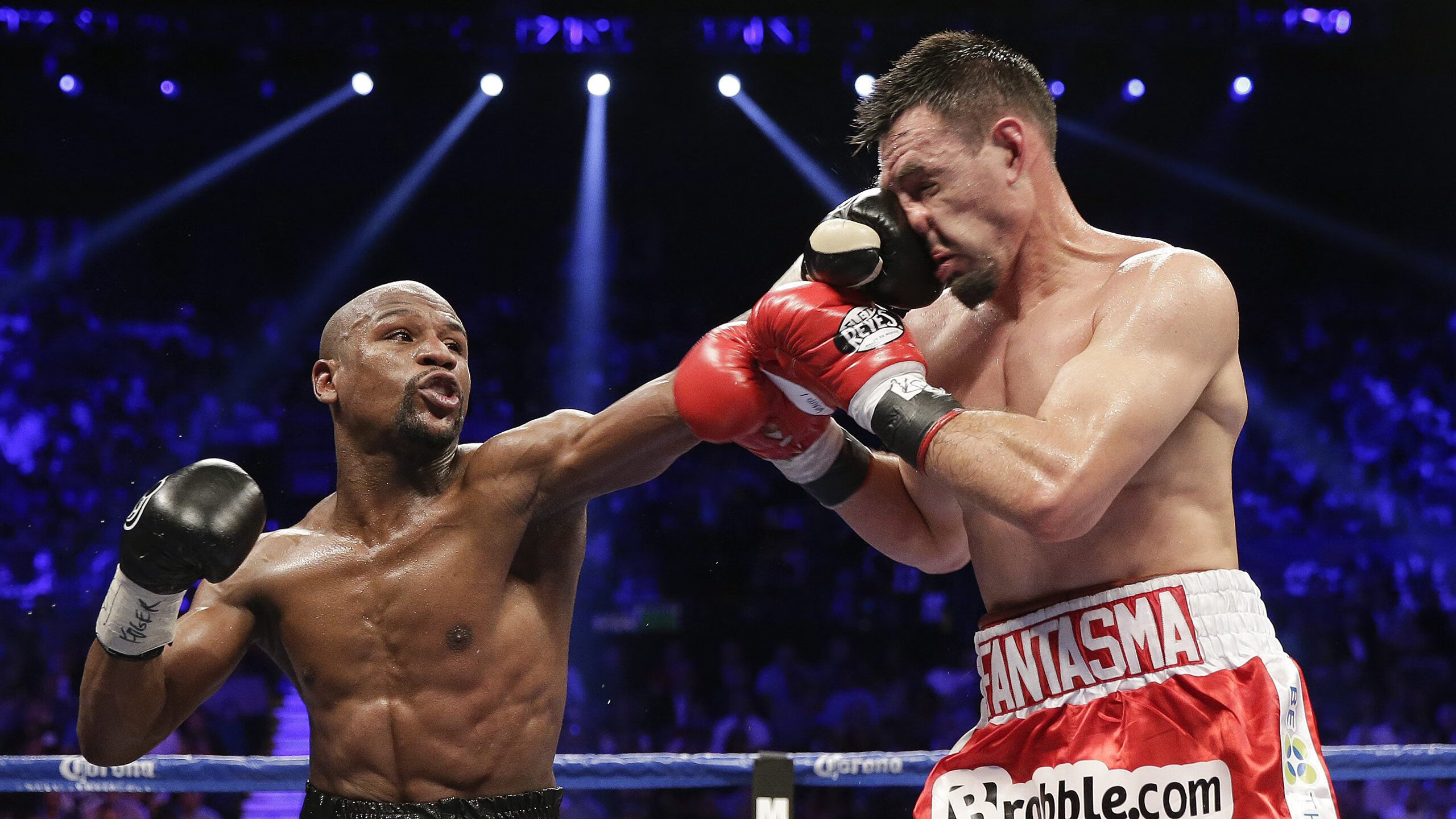 当库里闪耀欧冠决赛之夜，跨界传奇用实力定义伟大