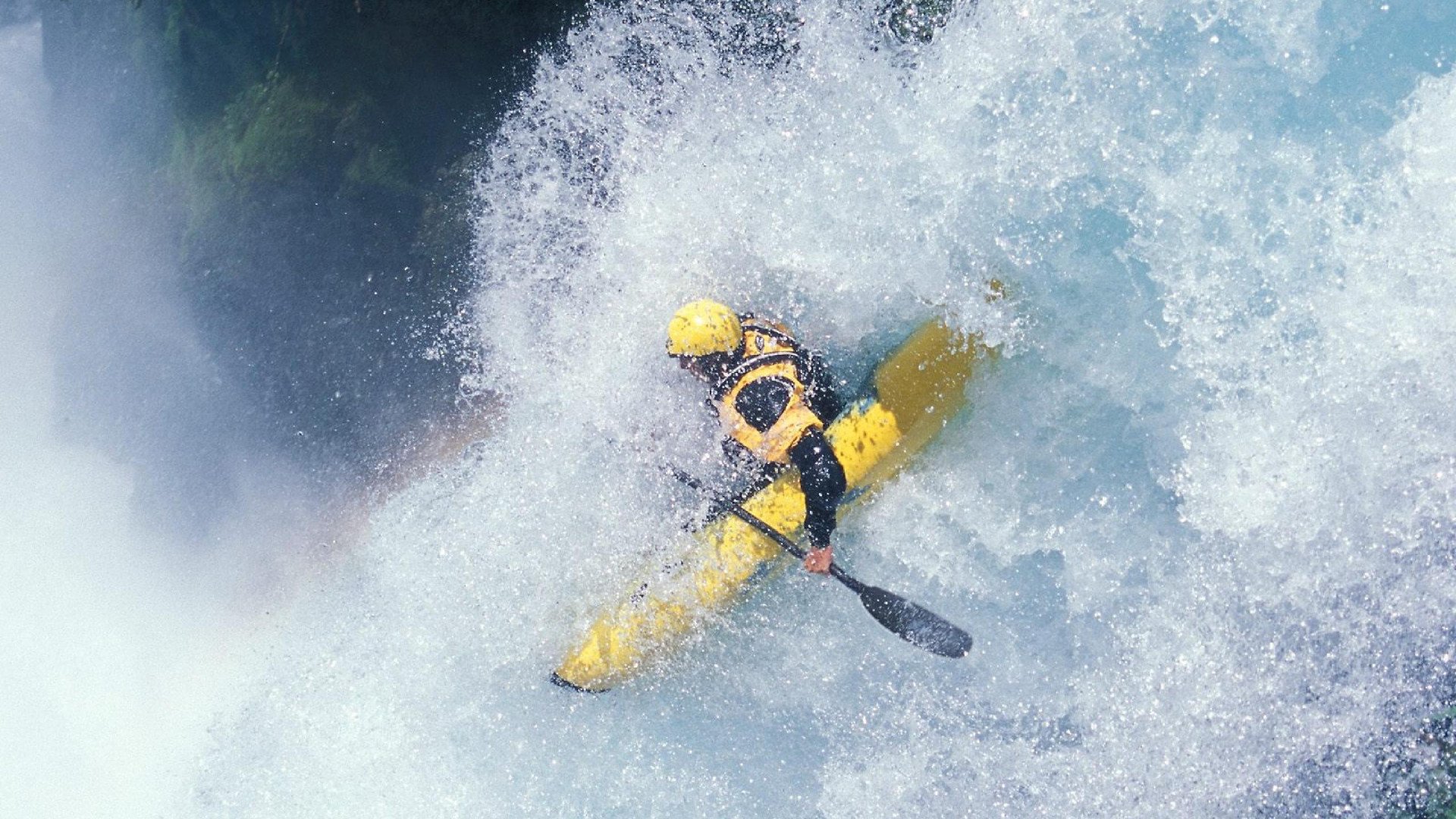 冰岛奇迹的余温与姆巴佩的统治力，当足球世界同时上演悬念终结与新生希望
