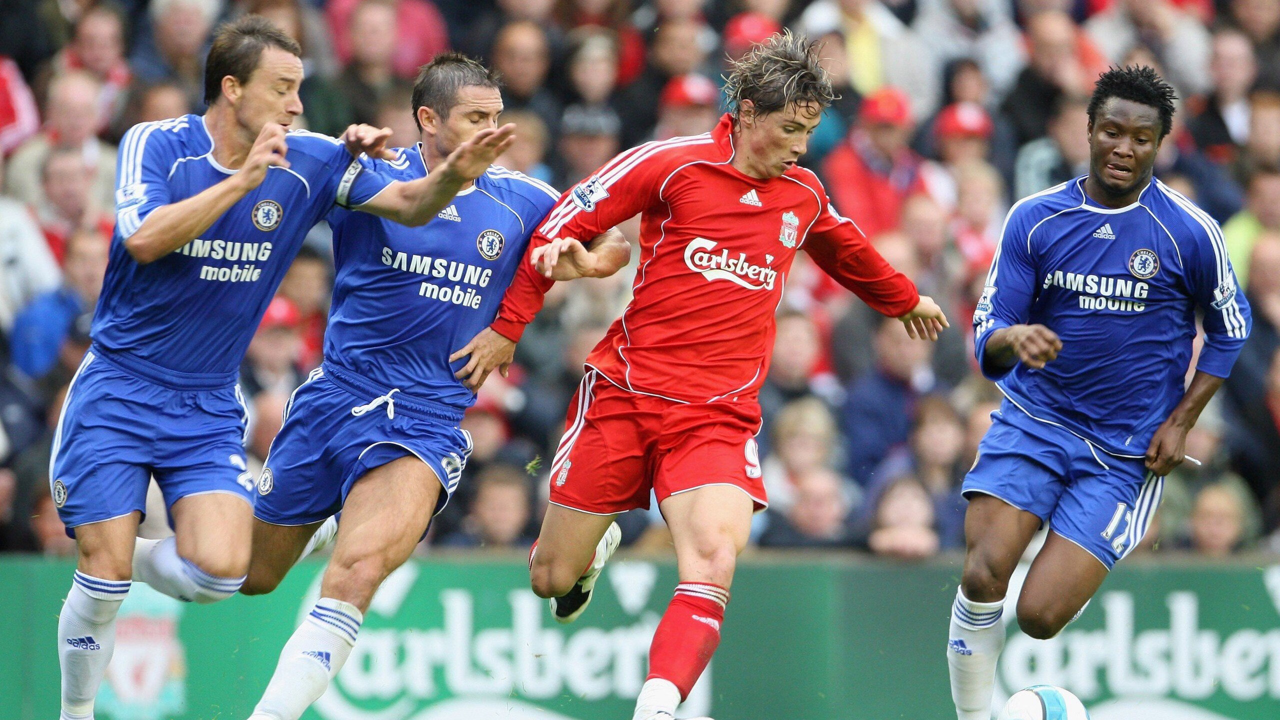 舞台中央的加克波,巴萨正面击溃曼联,红魔新星在强强对话中绽放光芒